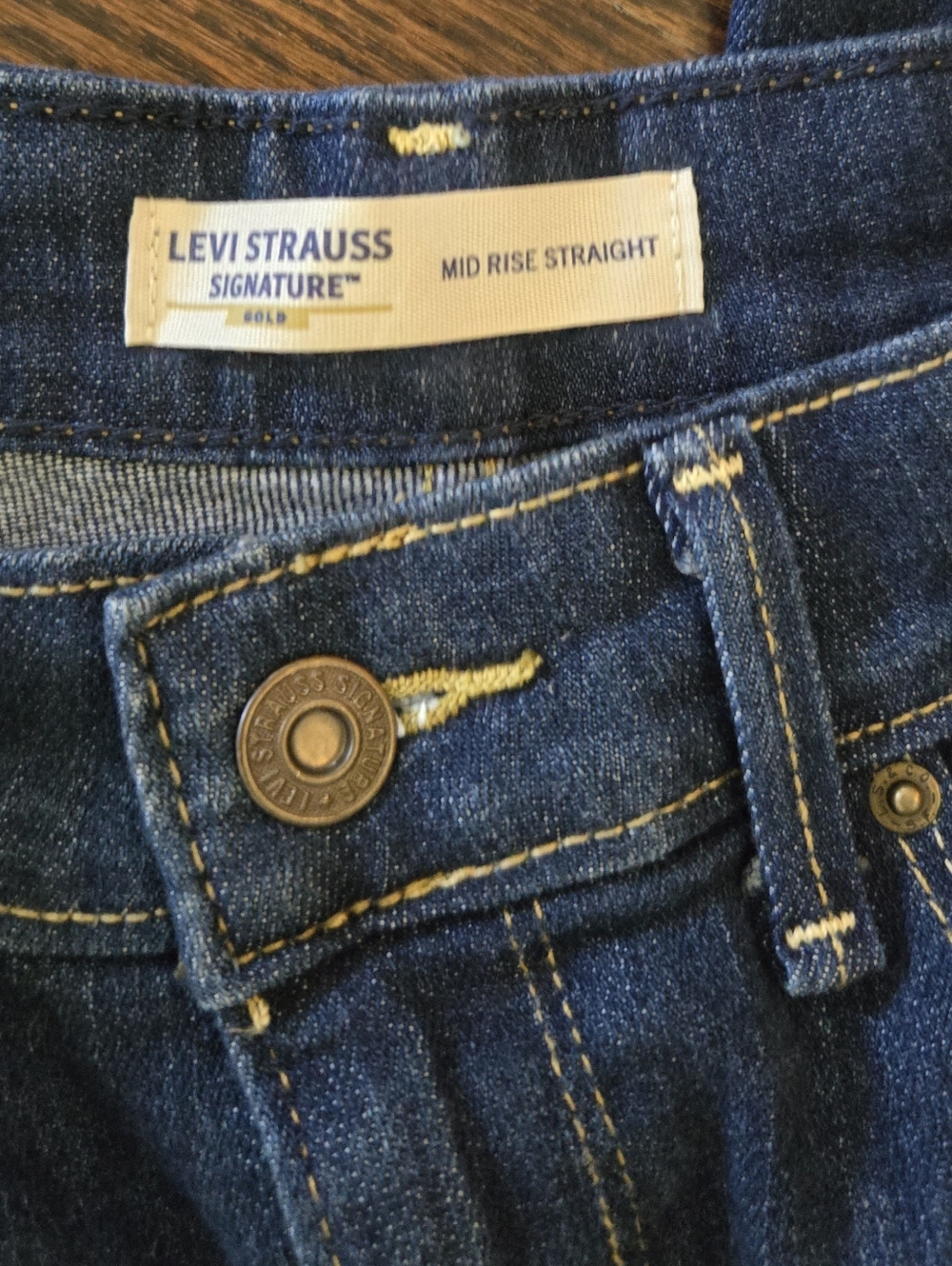 levi’s signature mid rise straight jeans | size 26 | dark wash denim - Picture 2 of 5